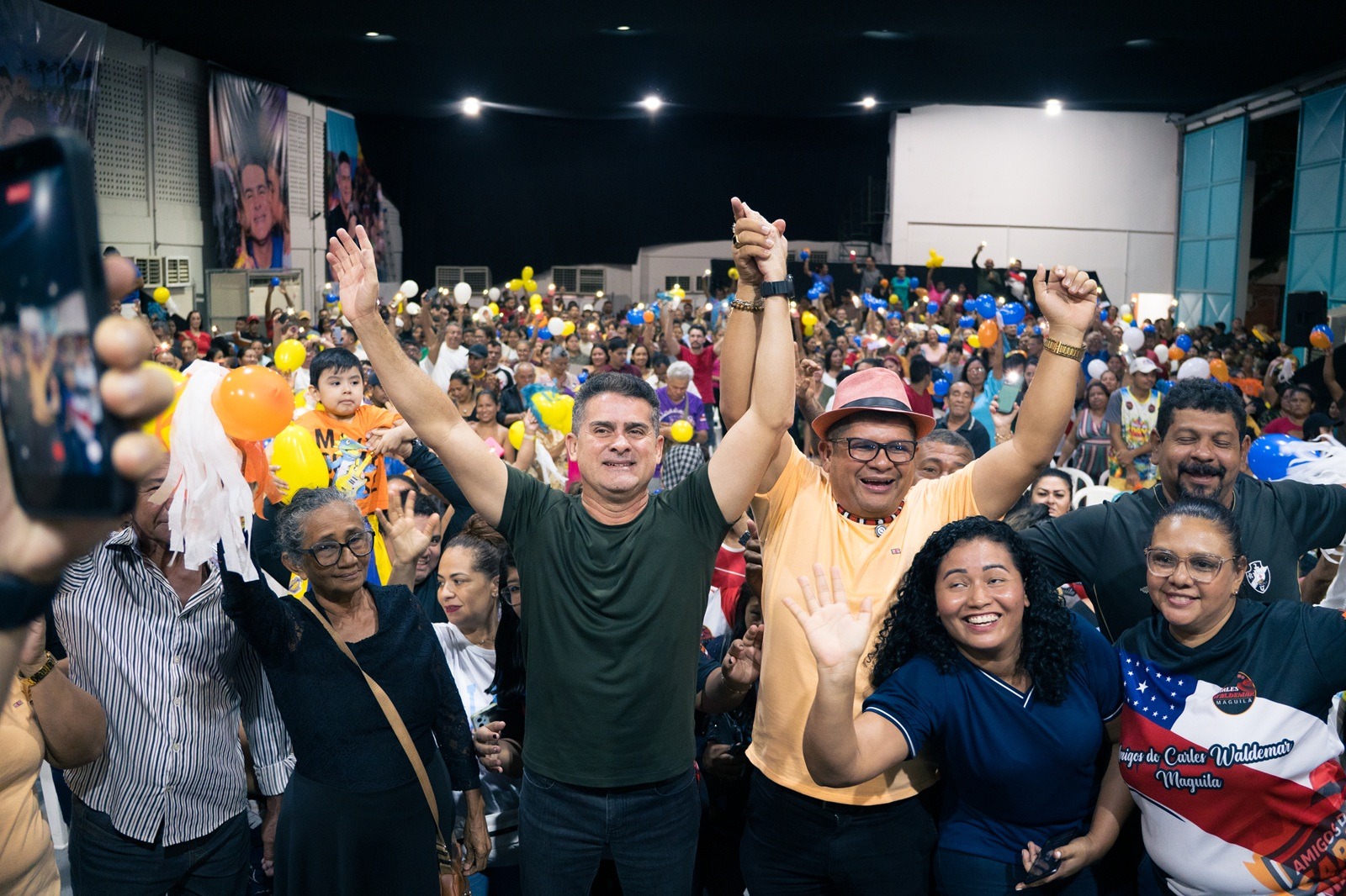 Evento de pré-candidatura de Carles Maguila reúne multidão e fortalece grupo político de David Almeida
