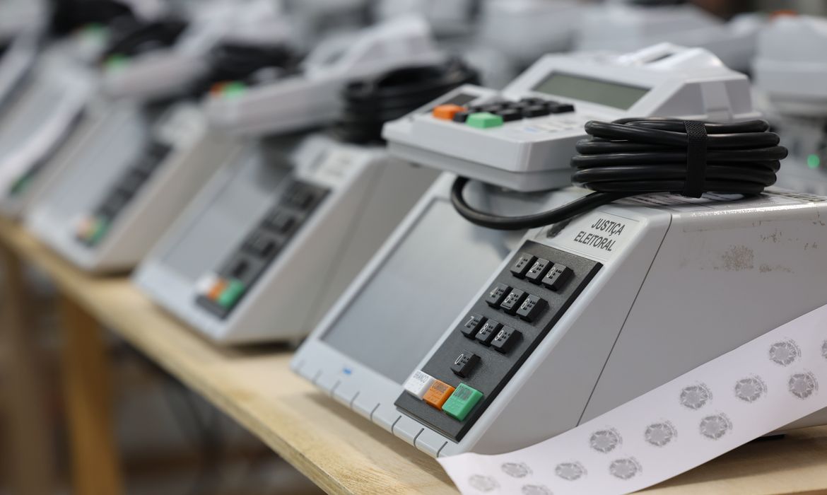 TSE cria comissão contra IA ilegal nas eleições