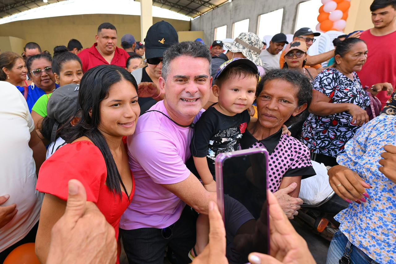 David Almeida aparece no segundo turno em pesquisa IPEN no AM