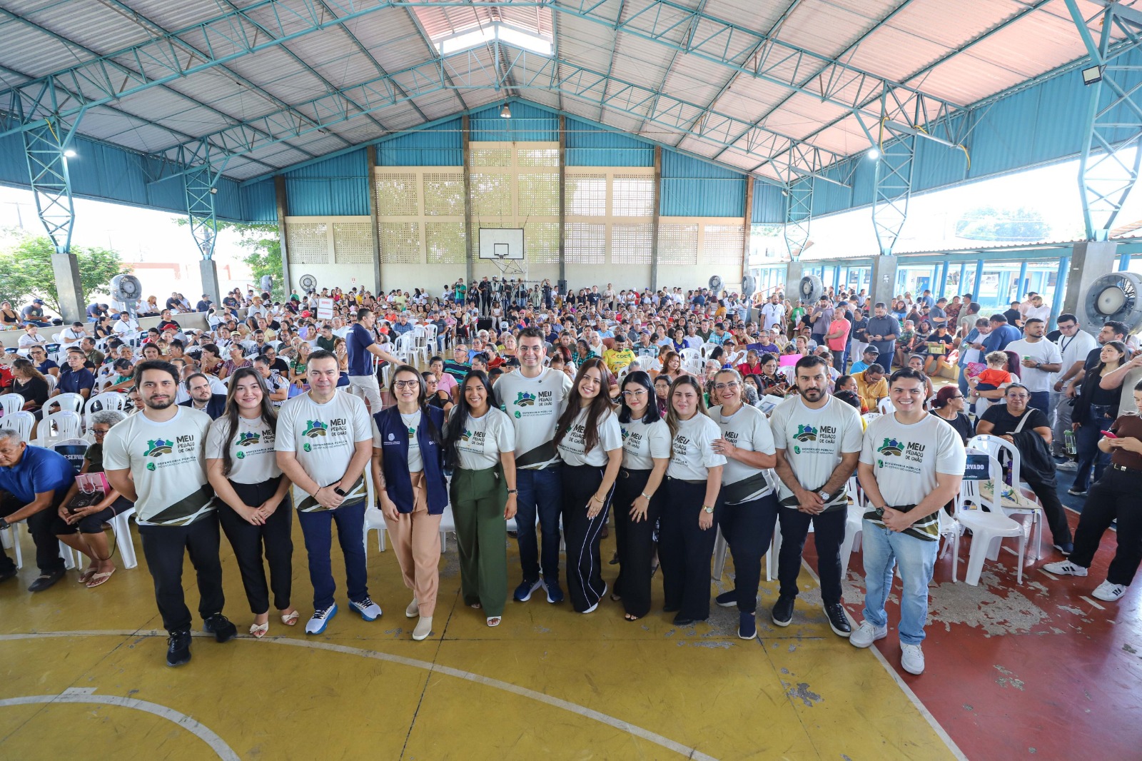 DPE-AM entrega títulos definitivos em Manaus