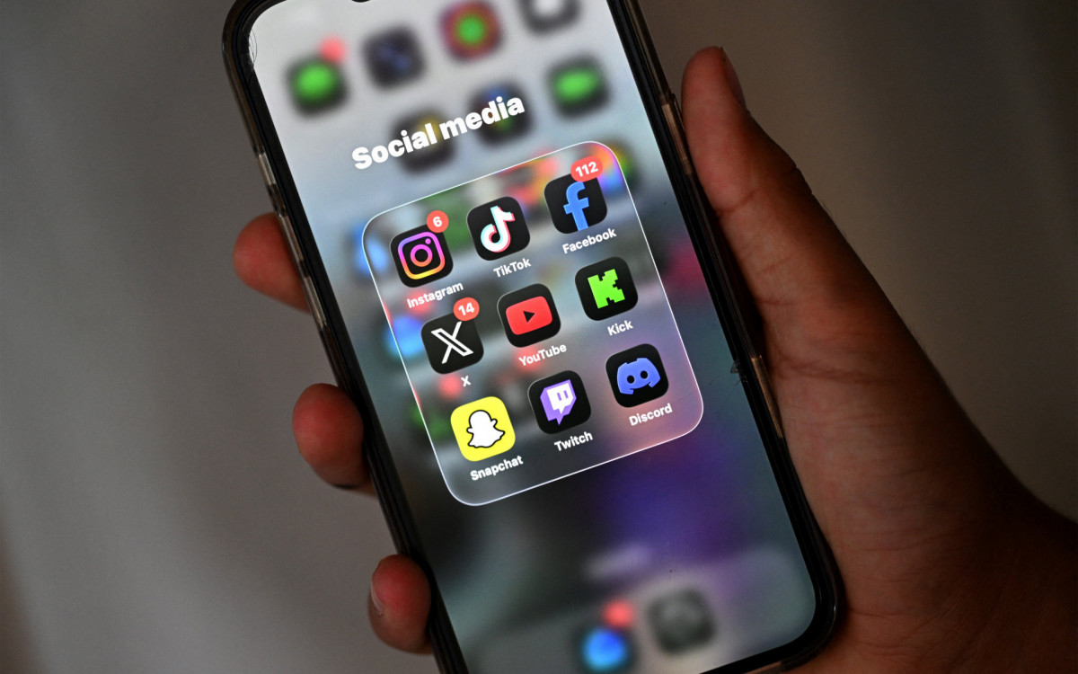 Redes sociais ampliam polarização política entre jovens