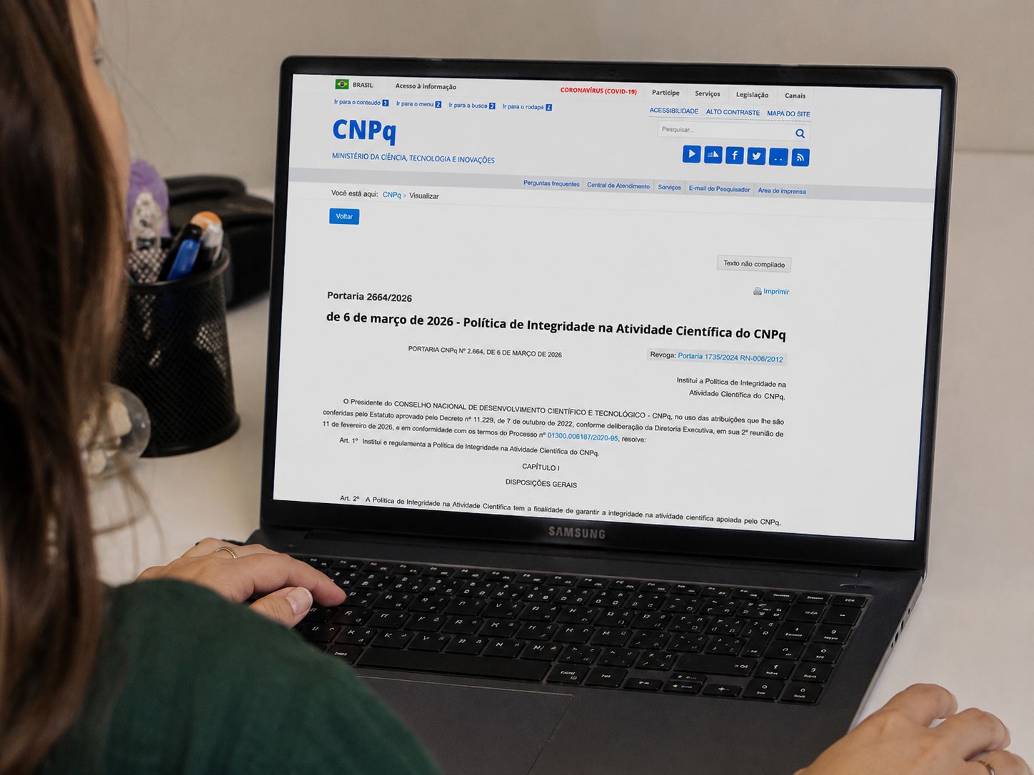 MEC e CNPq definem novas regras para uso de IA na pesquisa