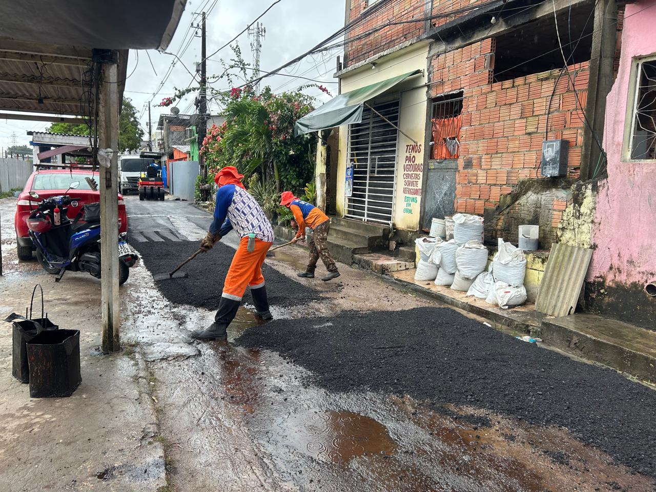 Asfalto é recuperado na zona Sul