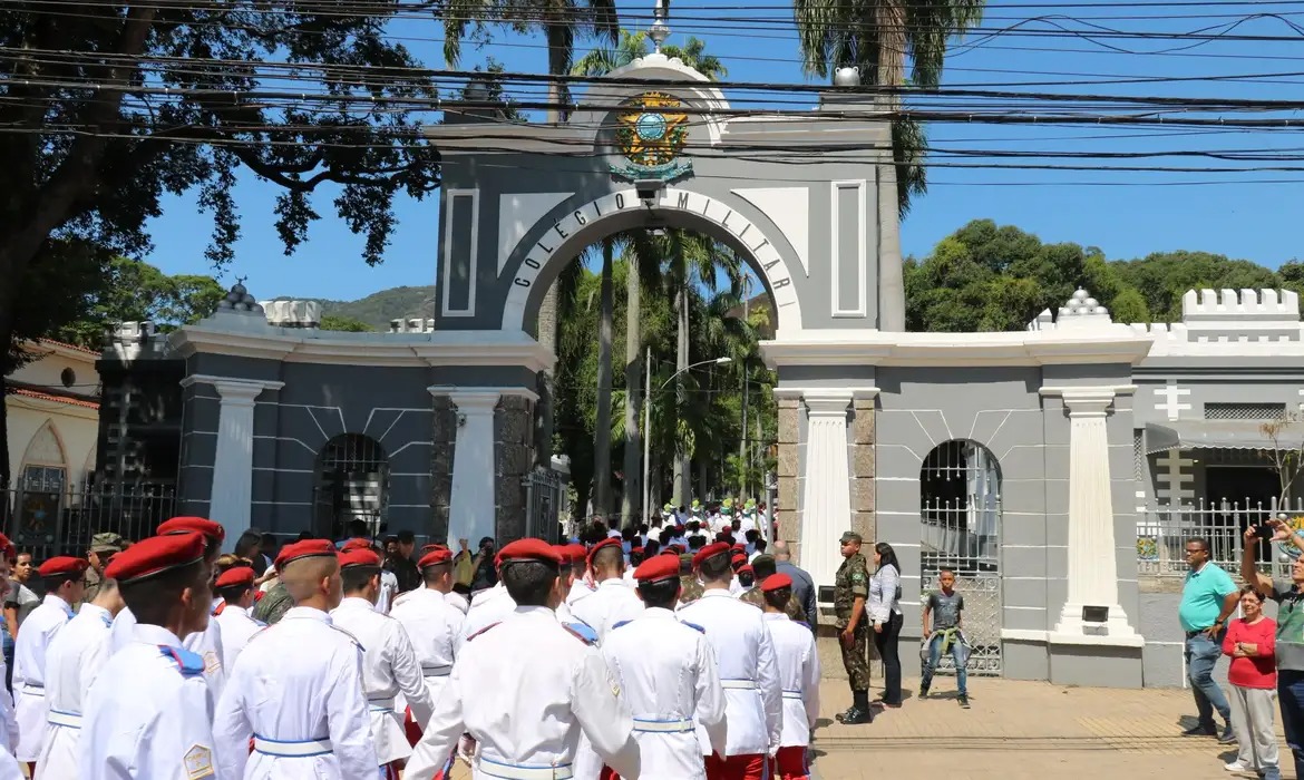Concurso do Colégio Militar pode ser refeito após decisão explosiva