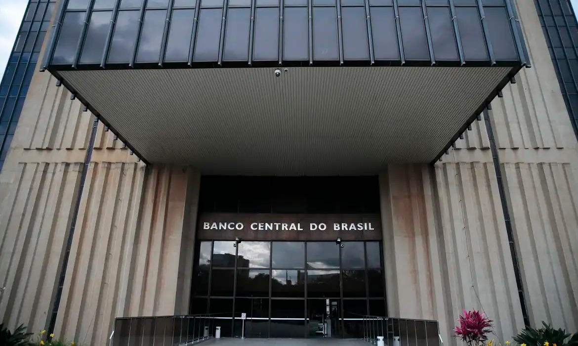 Contas externas do Brasil têm déficit de US$ 3,1 bilhões em maio, diz BC