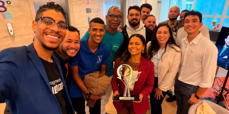 Manaus celebra conquista nacional de coletivo de artes em programa da Fundação Fenômenos