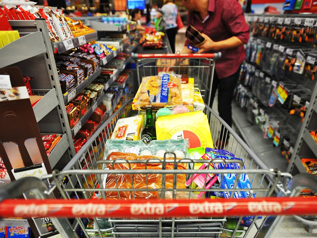 Inflação perde força, mas supermercado continua mais caro