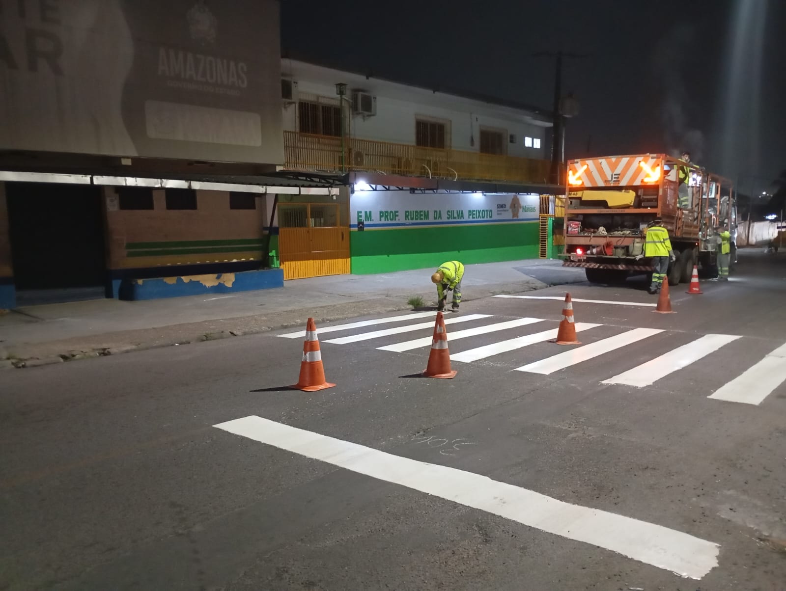 Prefeitura de Manaus revitaliza sinalização viária em três zonas da cidade