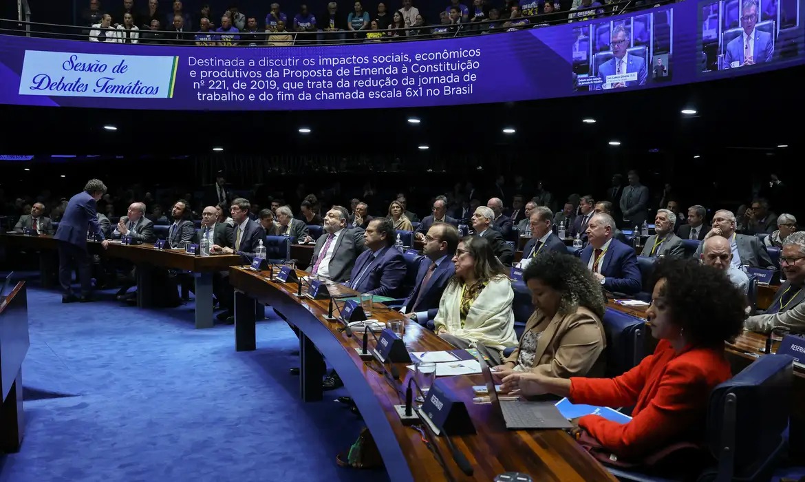 PEC do fim da escala 6x1 gera embate entre empresários e governo no Senado