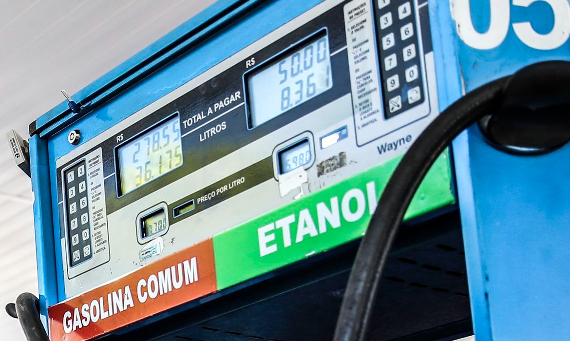 Gasolina terá 32% de etanol após decisão do CNPE