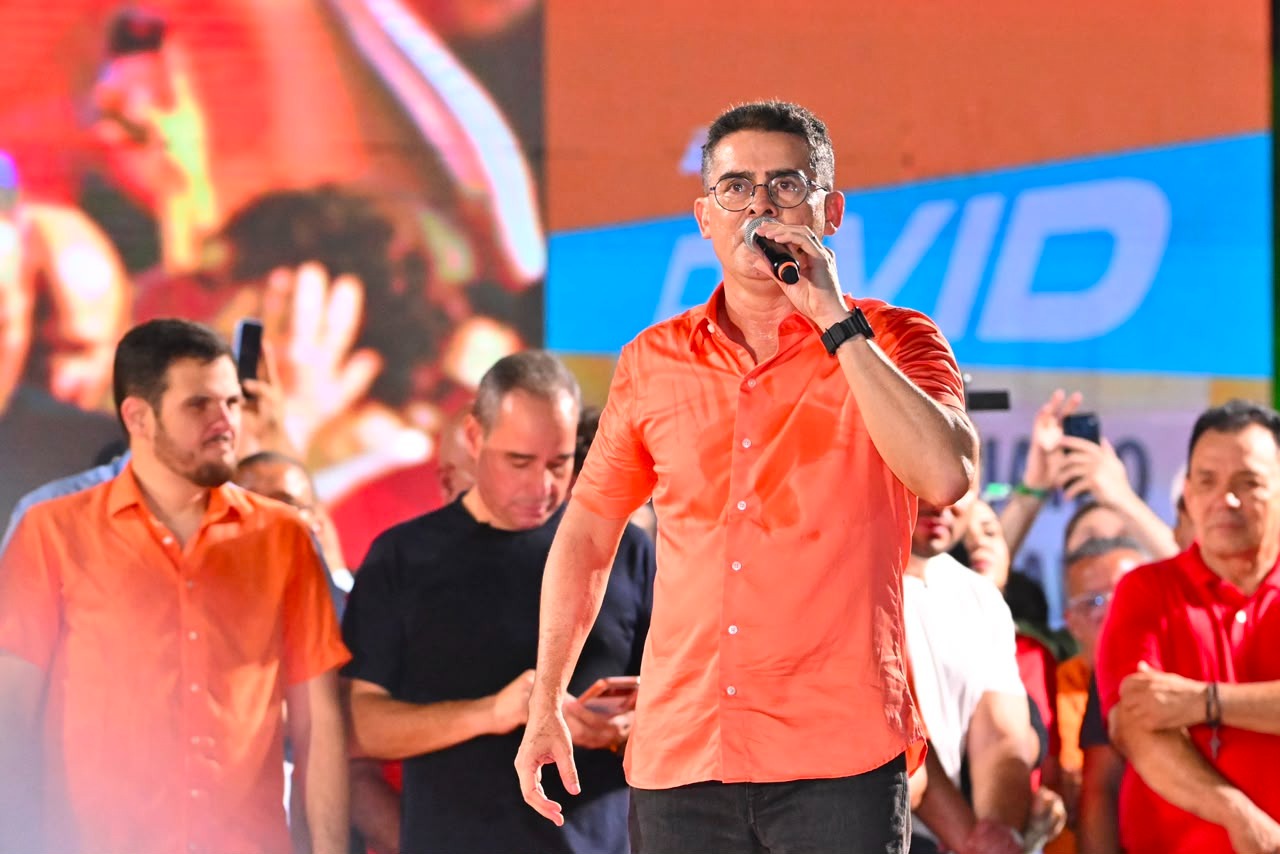 David Almeida propõe água tratada e apoio à pesca no Amazonas