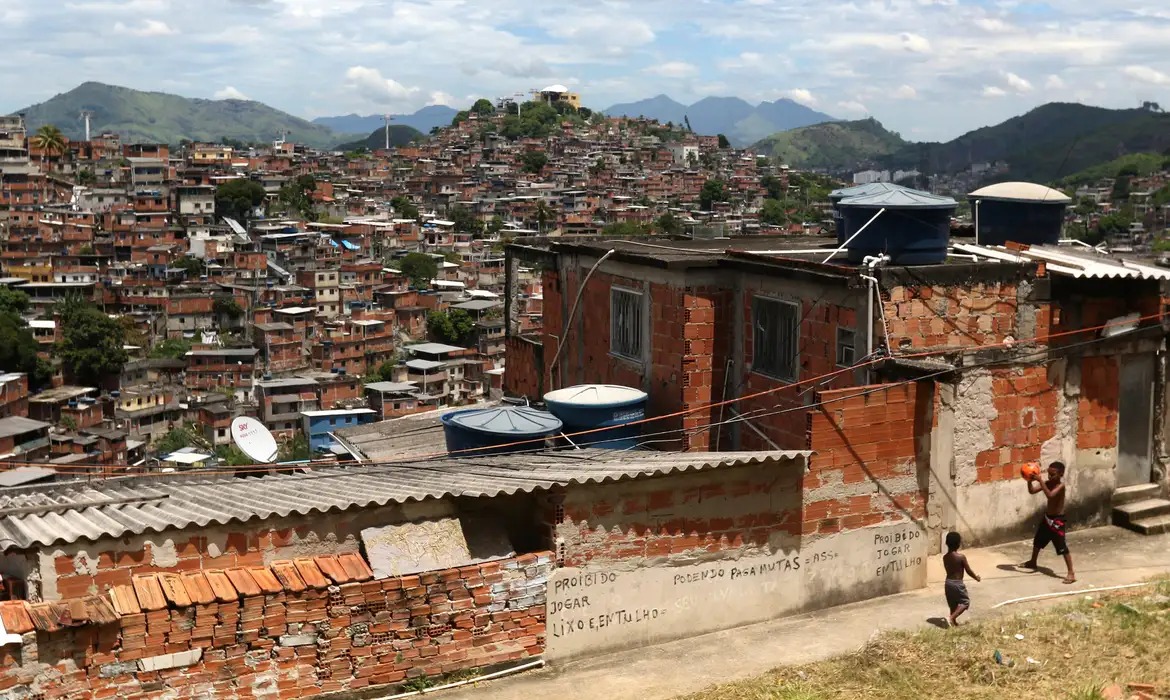Gênero, raça e família influenciam mobilidade social no Brasil