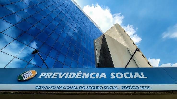 INSS corre contra o tempo para zerar fila