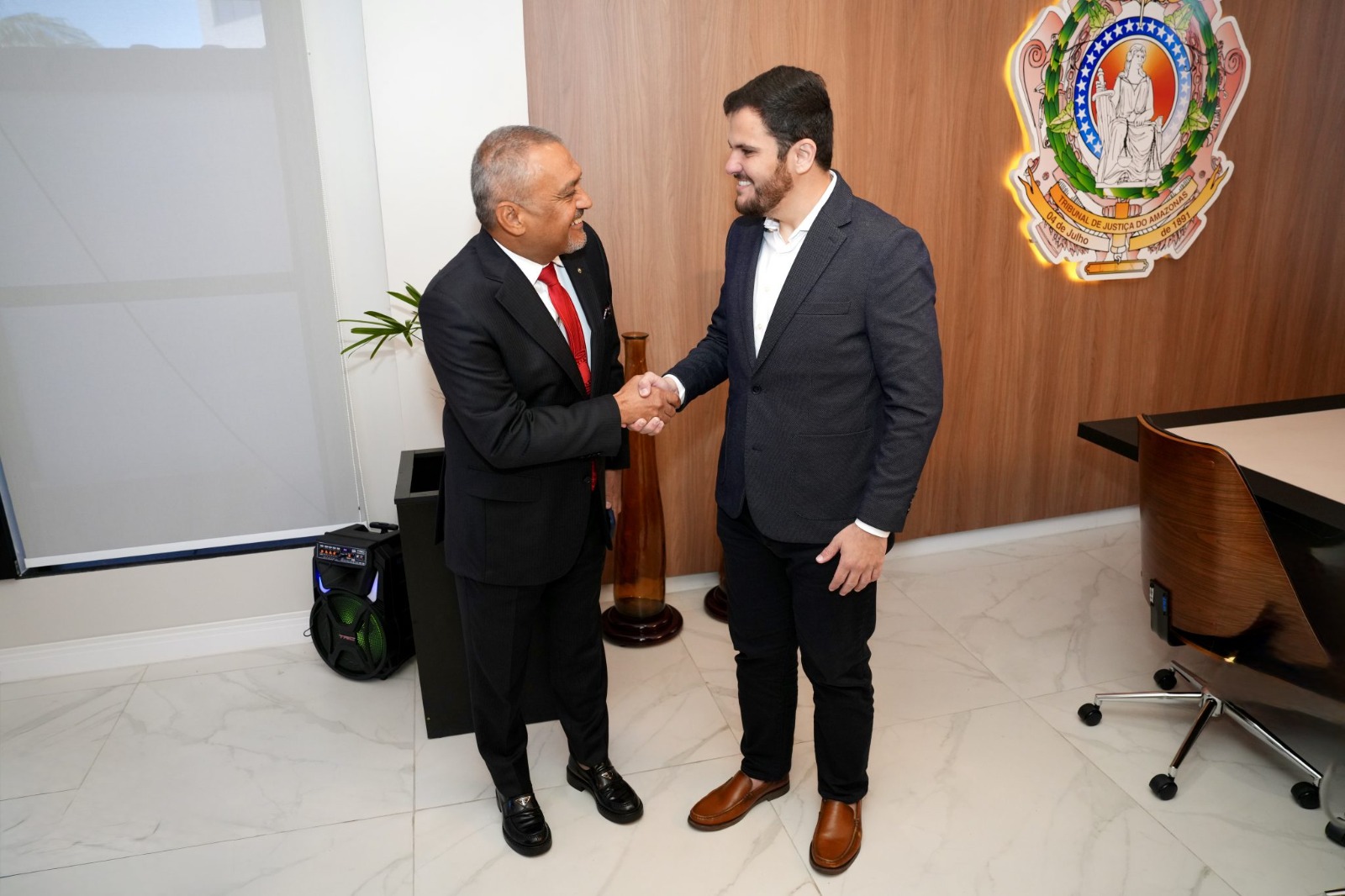 Renato Junior destaca parceria com TJ-AM em Manaus
