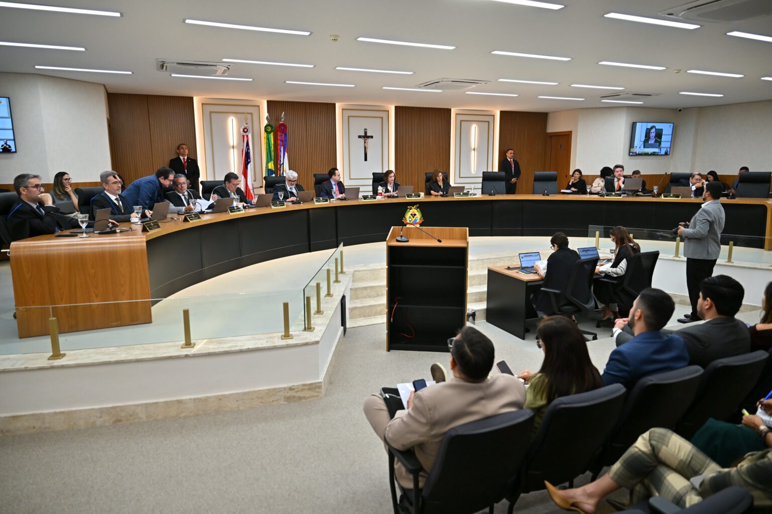TCE-AM mantém devolução de R$ 194 mil por ex-prefeito