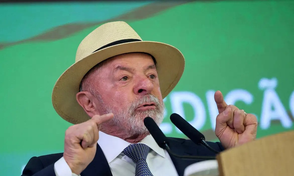 Lula reage à revogação do visto da embaixadora brasileira e critica decisão dos EUA